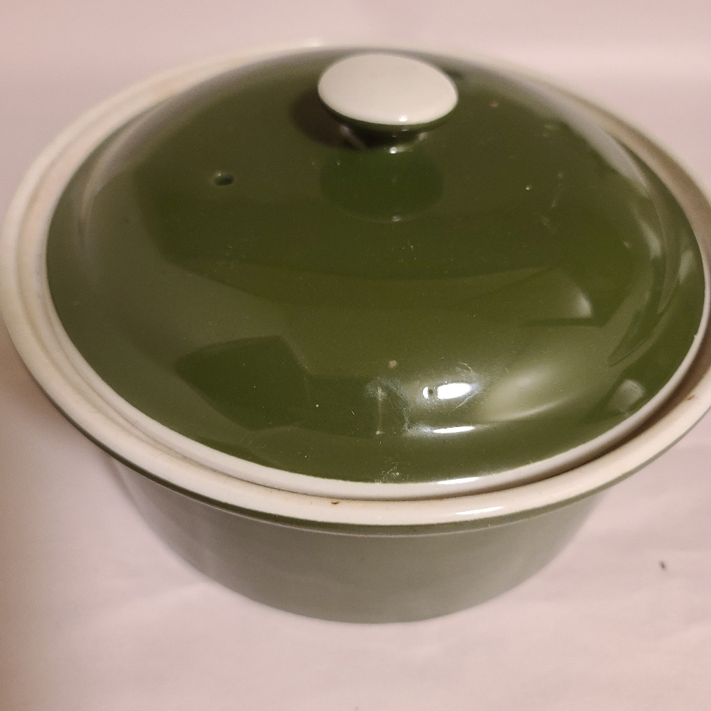 Vintage HALL covered Glossy Dark Green Casserole Dish